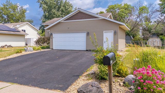 3665 James Court, Hastings, MN 55033