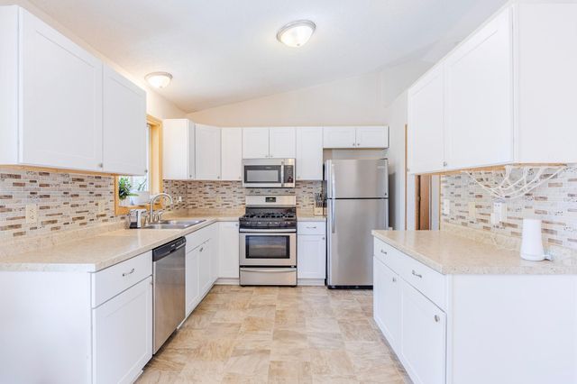 3665 James Court, Hastings, MN 55033