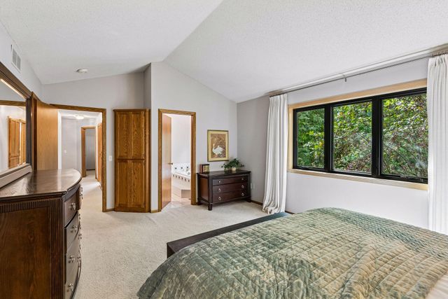 10460 170th Street W, Lakeville, MN 55044