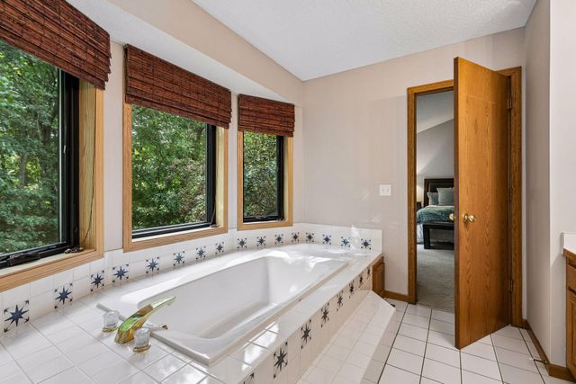 10460 170th Street W, Lakeville, MN 55044