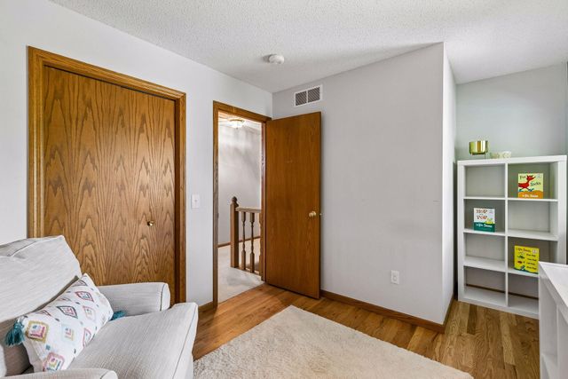 10460 170th Street W, Lakeville, MN 55044