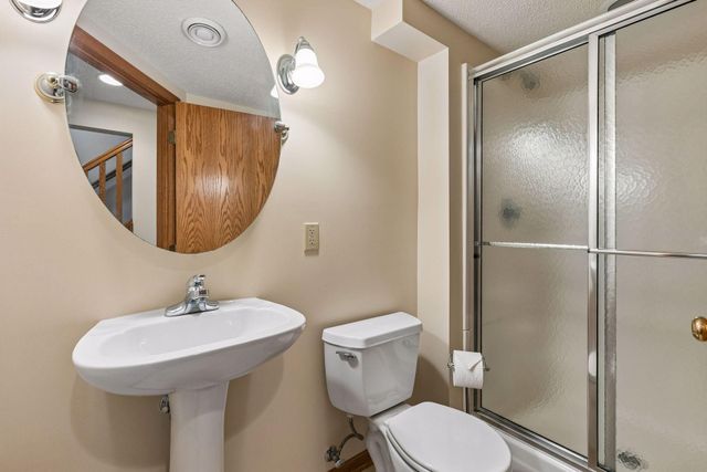 10460 170th Street W, Lakeville, MN 55044