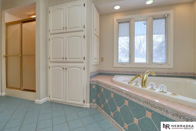 1010 Grove Avenue, Crete, NE 68333