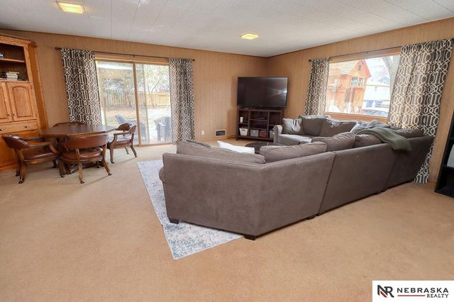 1010 Grove Avenue, Crete, NE 68333