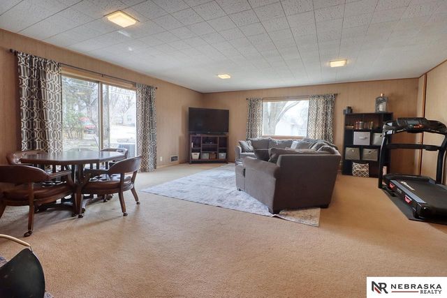 1010 Grove Avenue, Crete, NE 68333