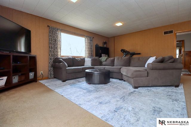 1010 Grove Avenue, Crete, NE 68333