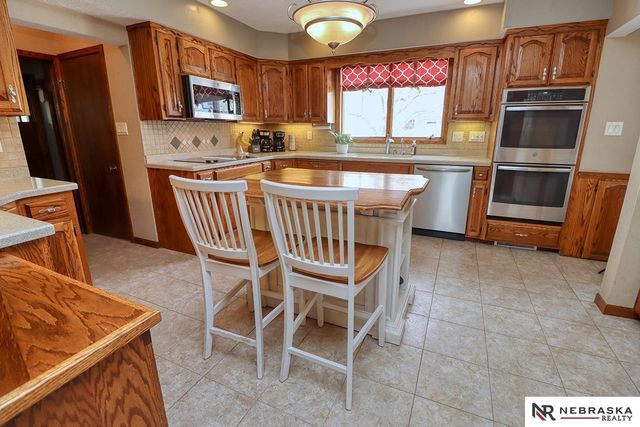 1010 Grove Avenue, Crete, NE 68333