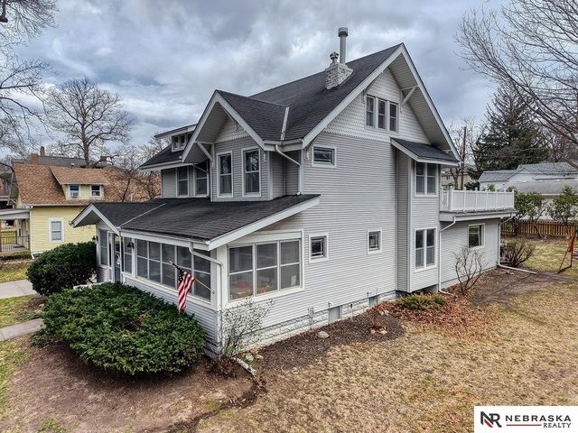 1010 Grove Avenue, Crete, NE 68333