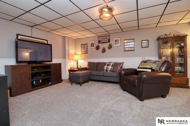 1010 Grove Avenue, Crete, NE 68333