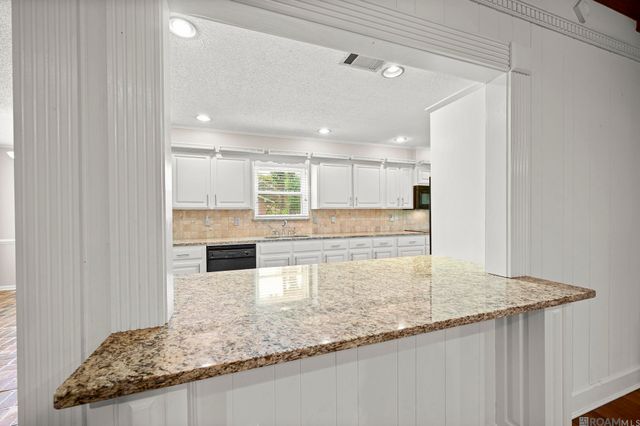 10838 Shoe Creek Dr, Baton Rouge, LA 70818