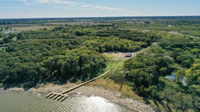 9285 W Shoreline Drive, Kemp, TX 75143