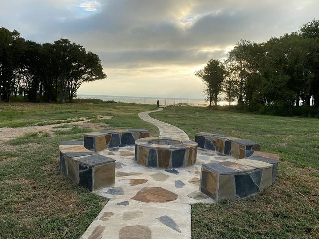 9285 W Shoreline Drive, Kemp, TX 75143