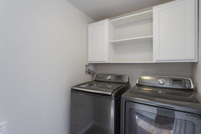 1130 W Heron Street, Denison, TX 75020