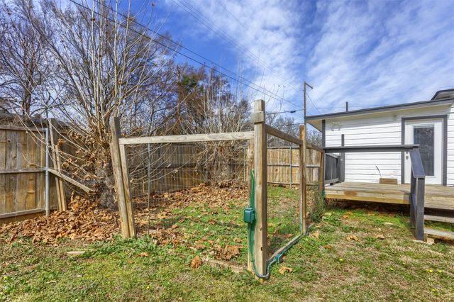 1130 W Heron Street, Denison, TX 75020