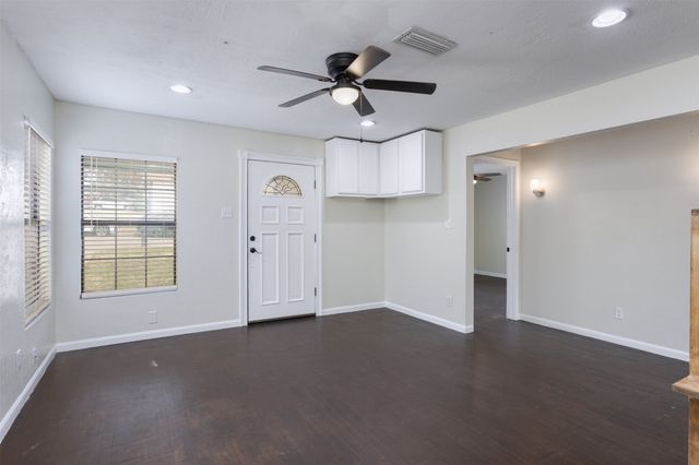 1130 W Heron Street, Denison, TX 75020