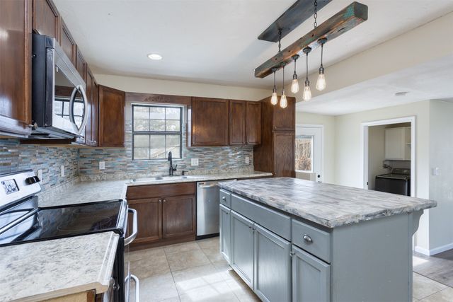 1130 W Heron Street, Denison, TX 75020