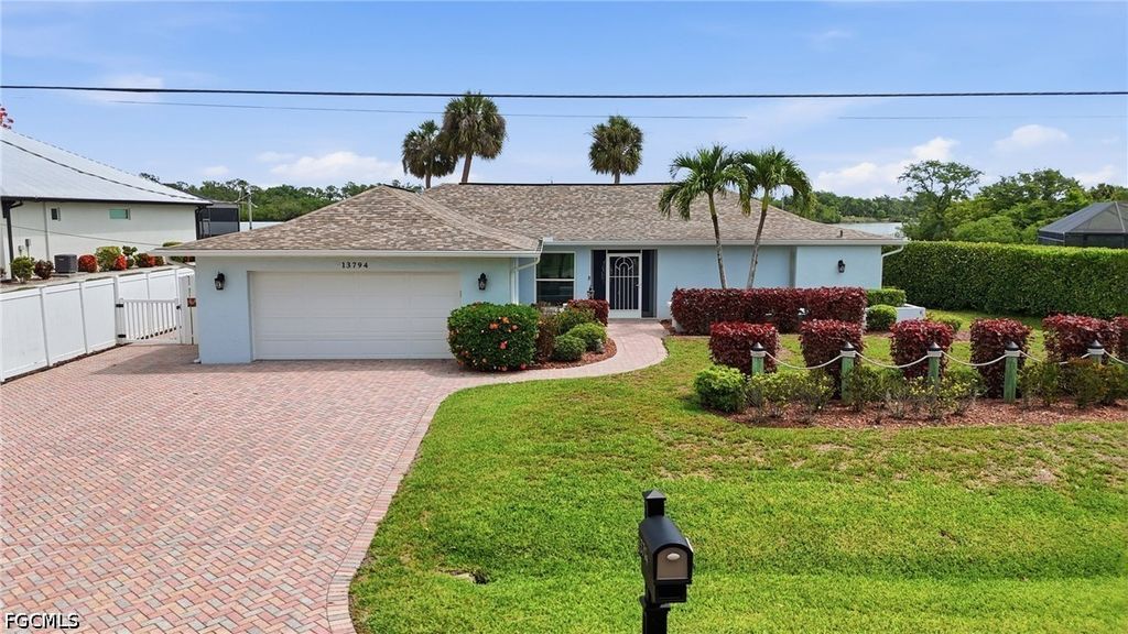 13794 River Forest DR, Fort Myers, FL 33905
