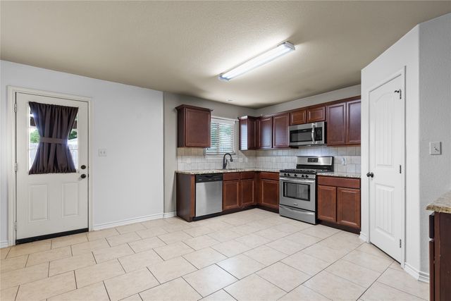 4204 Quail Run Road, Sherman, TX 75092