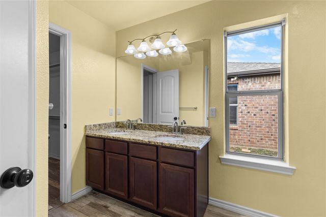 4204 Quail Run Road, Sherman, TX 75092