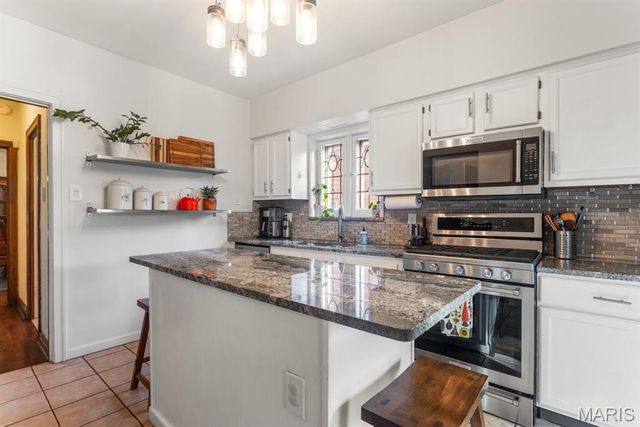 6125 Marwinette Avenue, St Louis, MO 63116