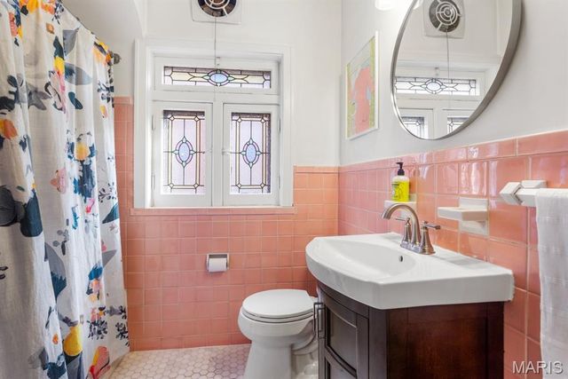 6125 Marwinette Avenue, St Louis, MO 63116
