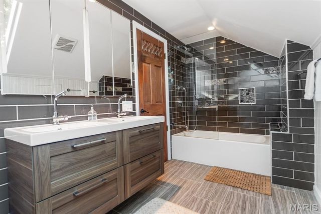 6125 Marwinette Avenue, St Louis, MO 63116