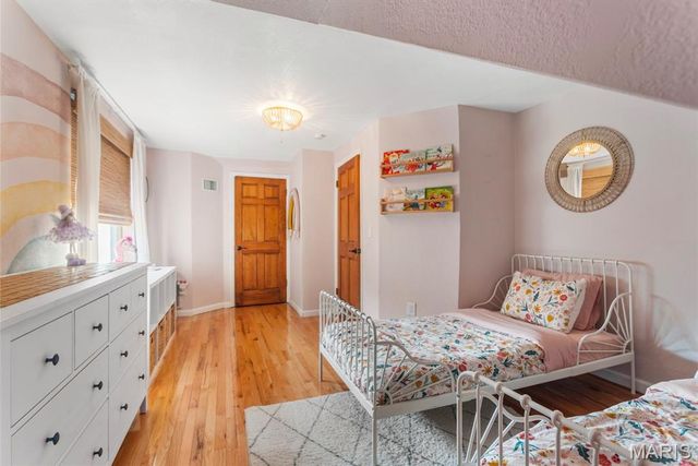 6125 Marwinette Avenue, St Louis, MO 63116