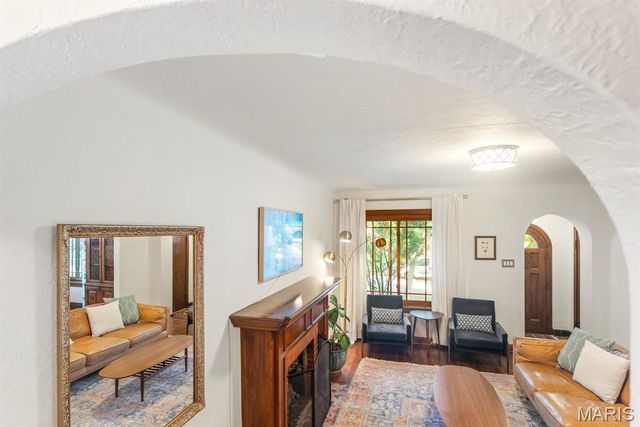6125 Marwinette Avenue, St Louis, MO 63116