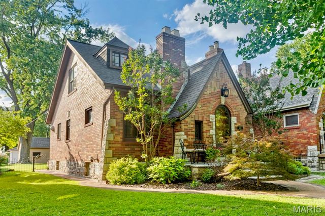 6125 Marwinette Avenue, St Louis, MO 63116