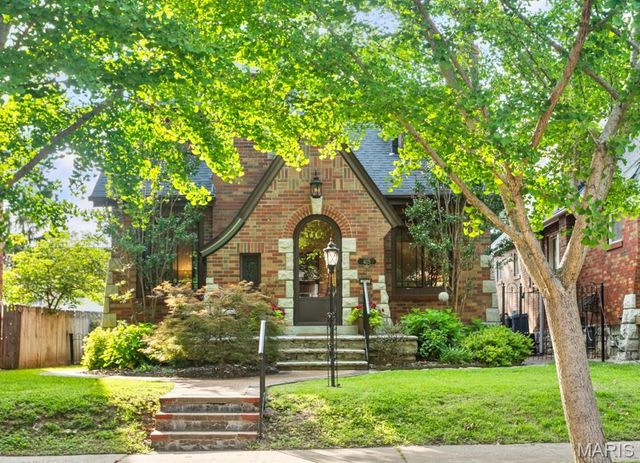 6125 Marwinette Avenue, St Louis, MO 63116