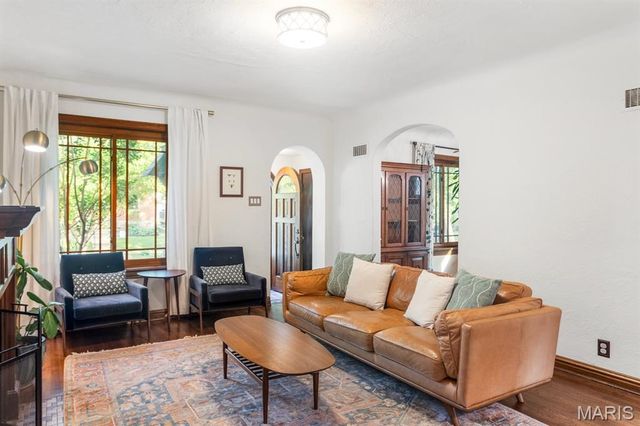 6125 Marwinette Avenue, St Louis, MO 63116