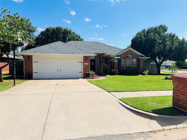 2624 NW 160th Street, Edmond, OK 73013