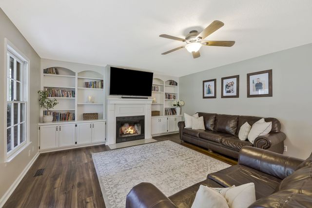 347 Alden Cove Dr, Smyrna, TN 37167