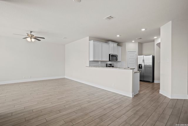 727 Rushing Banks, Cibolo, TX 78108