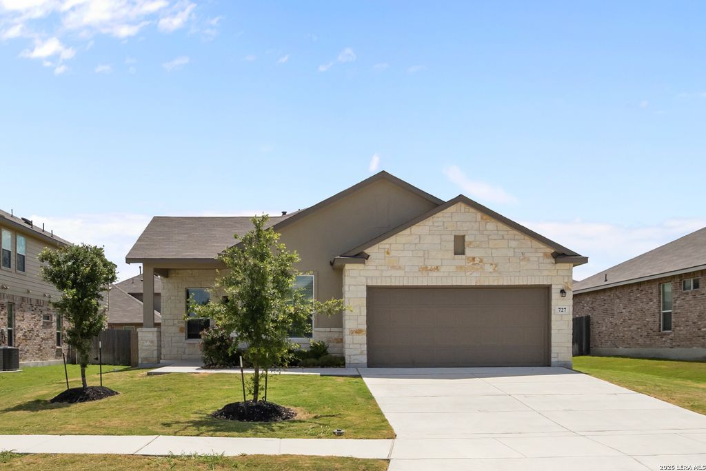 727 Rushing Banks, Cibolo, TX 78108