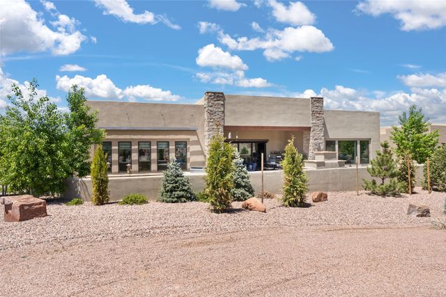 2 Camino Maravilla, Santa Fe, NM 87506