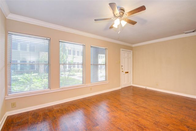 4020 Blue Bonnet Boulevard E, Houston, TX 77025