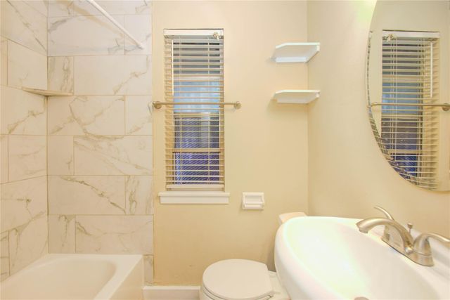 4020 Blue Bonnet Boulevard E, Houston, TX 77025
