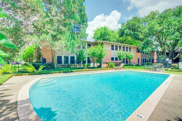 4020 Blue Bonnet Boulevard E, Houston, TX 77025