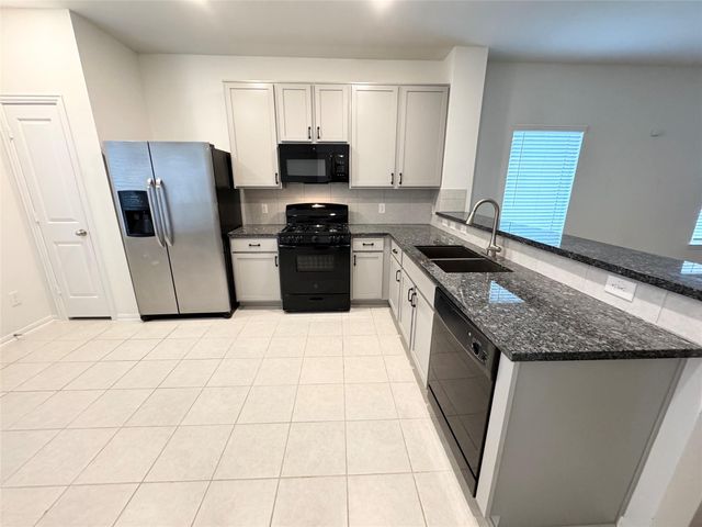 2808 Coral Drive, Texas City, TX 77591