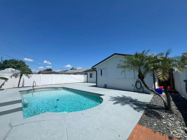 516 NW 54th Street, Boca Raton, FL 33487