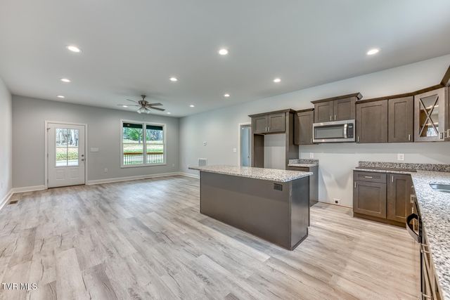 1430 East Cedar Street, Bristol, TN 37620