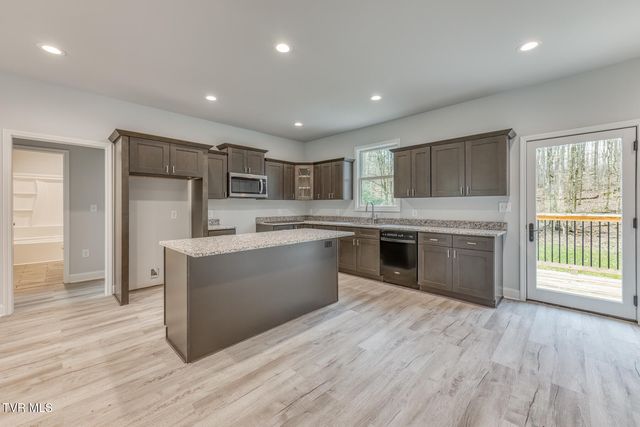 1430 East Cedar Street, Bristol, TN 37620