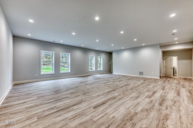 1430 East Cedar Street, Bristol, TN 37620