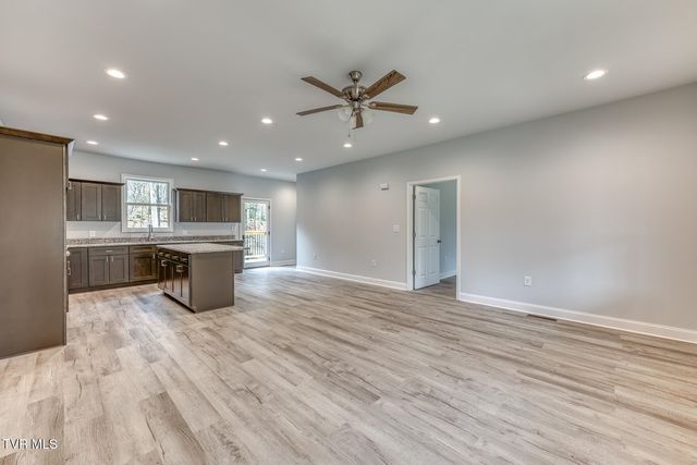 1430 East Cedar Street, Bristol, TN 37620