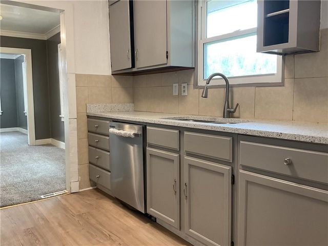 4430 Montgall Avenue, Kansas City, MO 64130