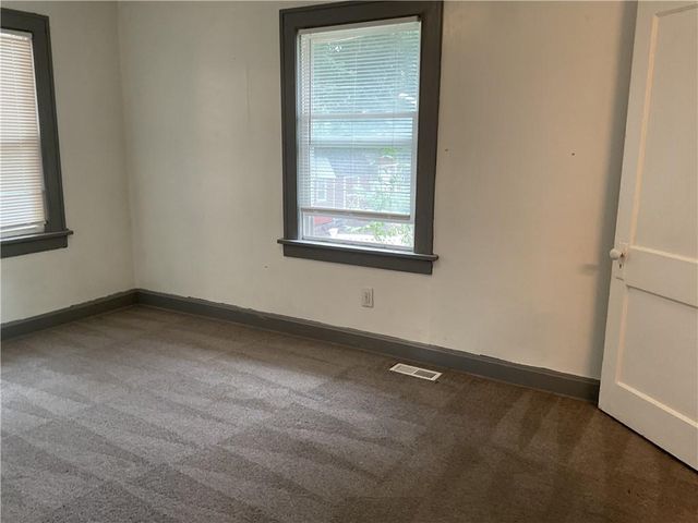 4430 Montgall Avenue, Kansas City, MO 64130