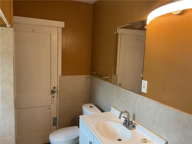 4430 Montgall Avenue, Kansas City, MO 64130