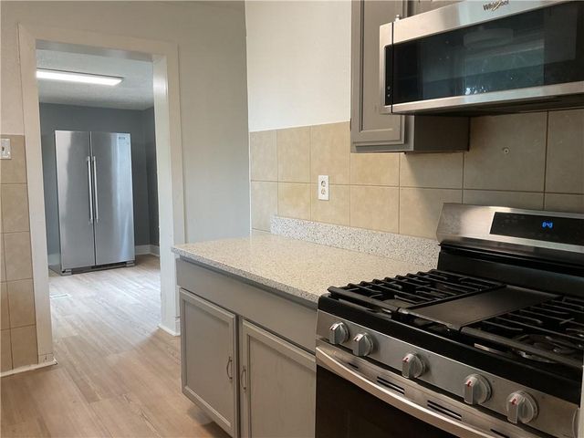 4430 Montgall Avenue, Kansas City, MO 64130