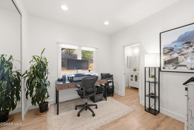 29804 Westhaven Drive, Agoura Hills, CA 91301